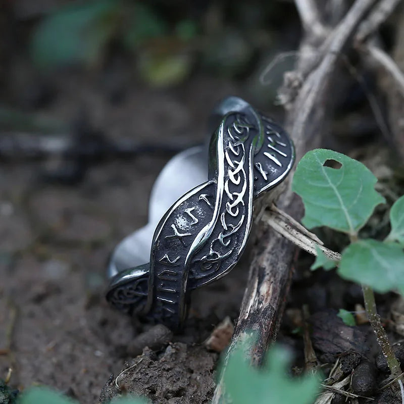 Viking Rune Ring – 316L Stainless Steel with Intertwined Odin Norse Gothic Band detail image - detail view 4